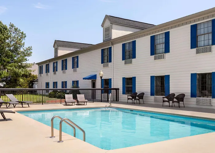 Days Inn By Wyndham Shallotte